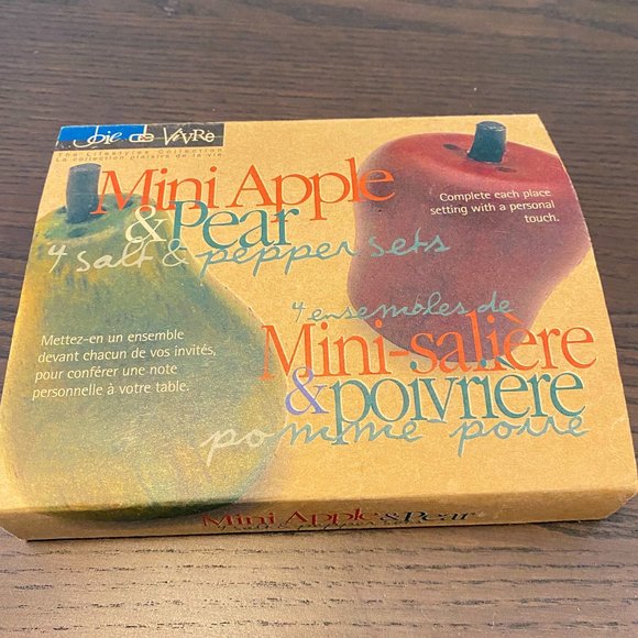 Set of 4 Mini Individual Wood Salt & Pepper Shakers Apples and Pears - Picture 3 of 4